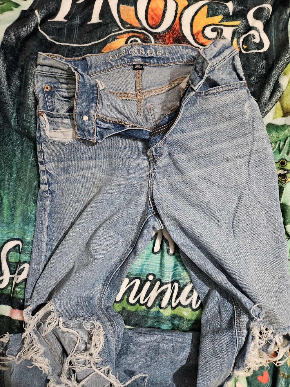 American Eagle Outfitters Women’s Blue Washed Jeans - Classic Denim - Picture 7 of 10